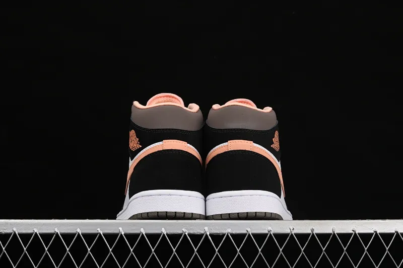 All categories Air Jordan Jordan series basketball shoes Air Jordan 1 Mid Air Jordan 1 Mid AJ1 Joe 1 black pink peach Goddess Day mid-top basketball shoes DH0210-100